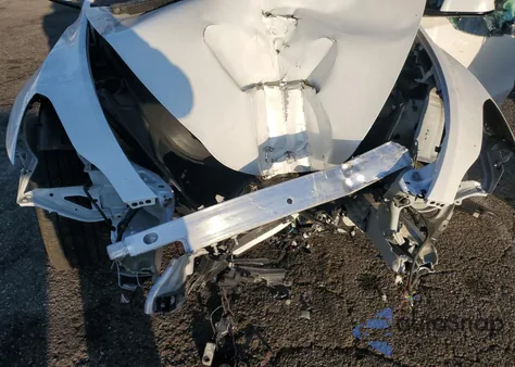 2020 Tesla Model Y z USA, uszkodzony, nr VIN 5YJYGDEE9MF087902